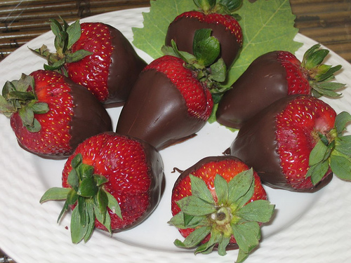 How To Spice Up A Valentines Day Dinner With Romantic Finger Foods